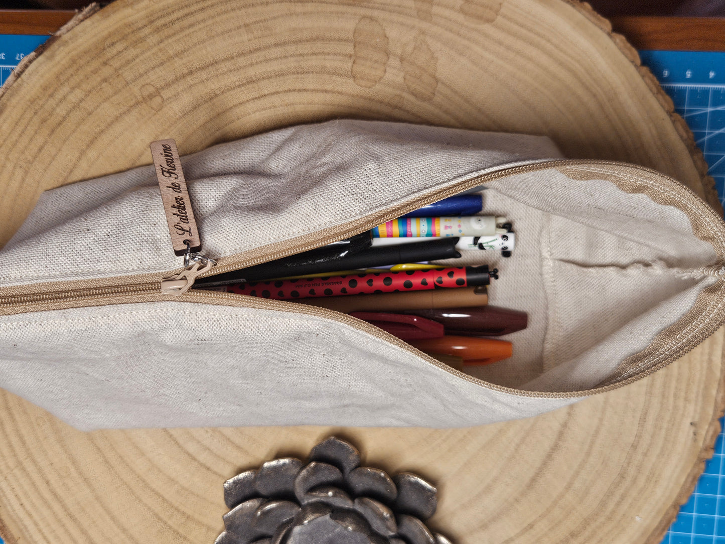 Trousse triangulaire en tissu