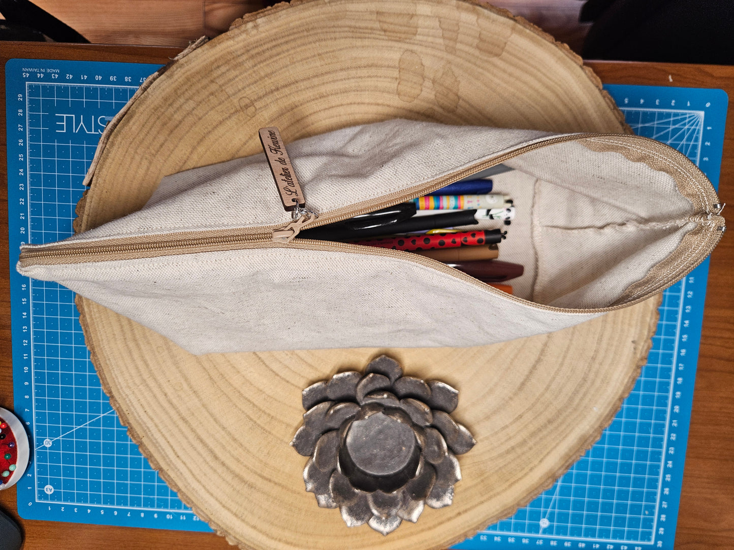 Trousse triangulaire en tissu