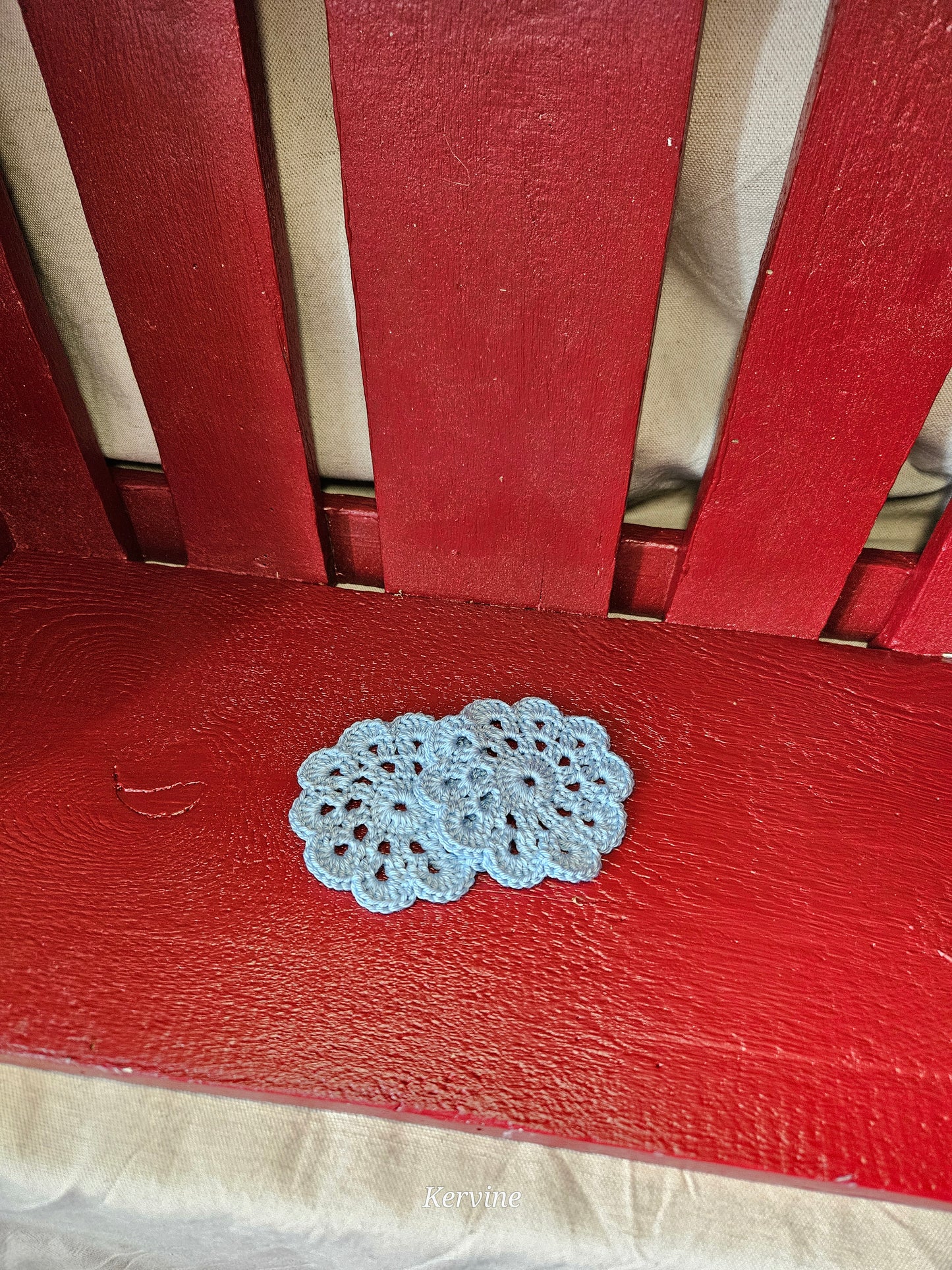 Marque-page fleuri au crochet coloris bleu layette – L'atelier de Kervine