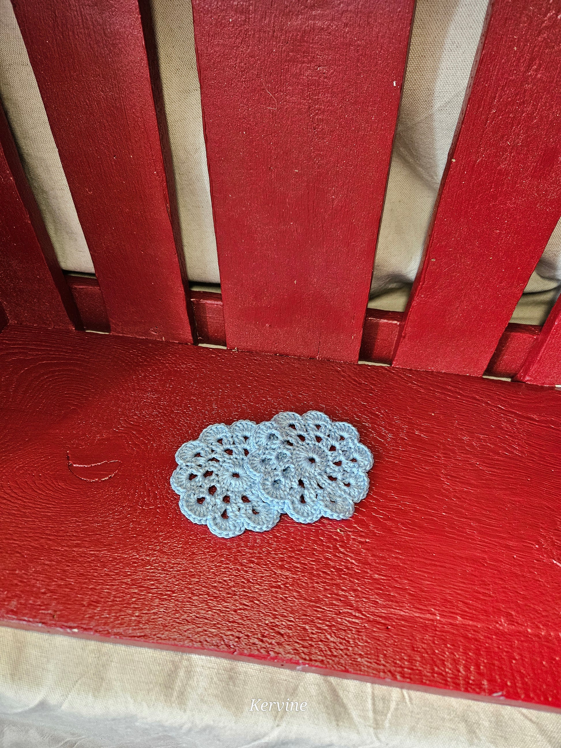 Marque-page fleuri au crochet coloris bleu layette – L'atelier de Kervine