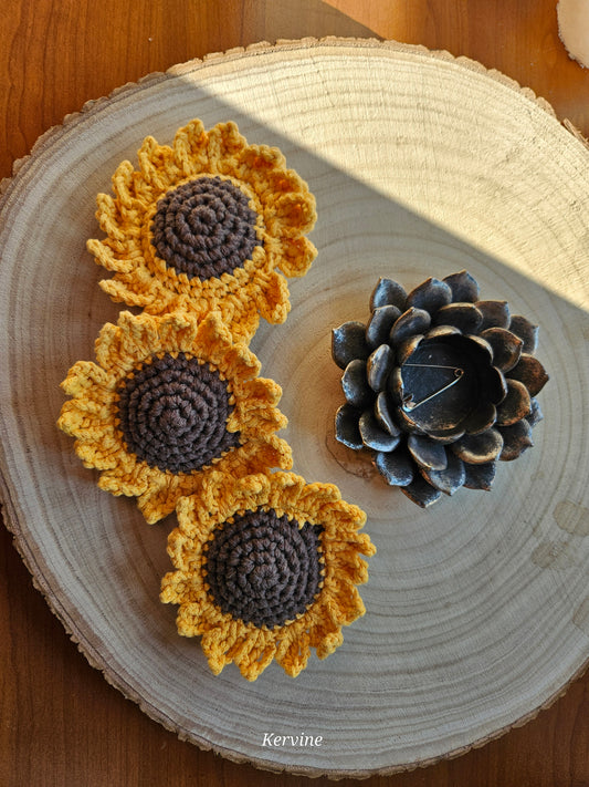 Porte clé en crochet modèle tournesol - L'atelier de Kervine